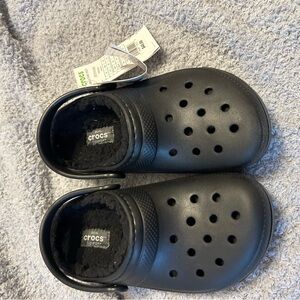 CROCS Kids Black Fuzzy Lined Slippers